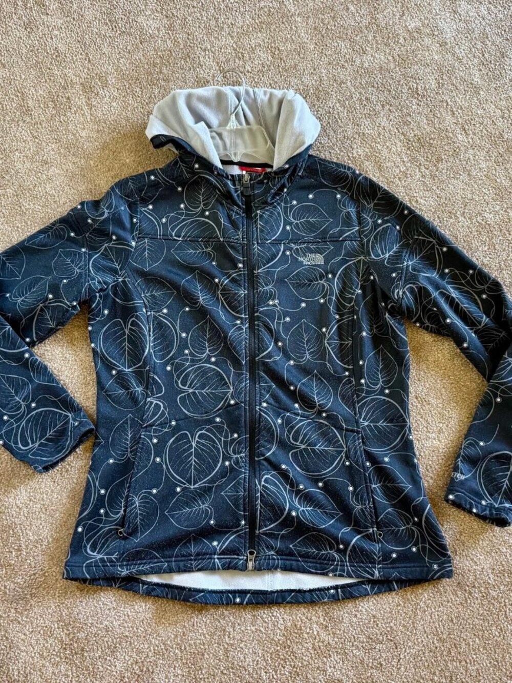 The North Face Women’s XL Blue Leaf Print Hooded Jacket